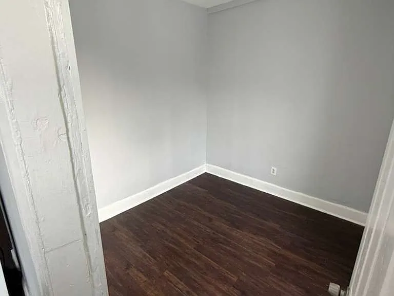 326 Grand St #3R — Photo 4