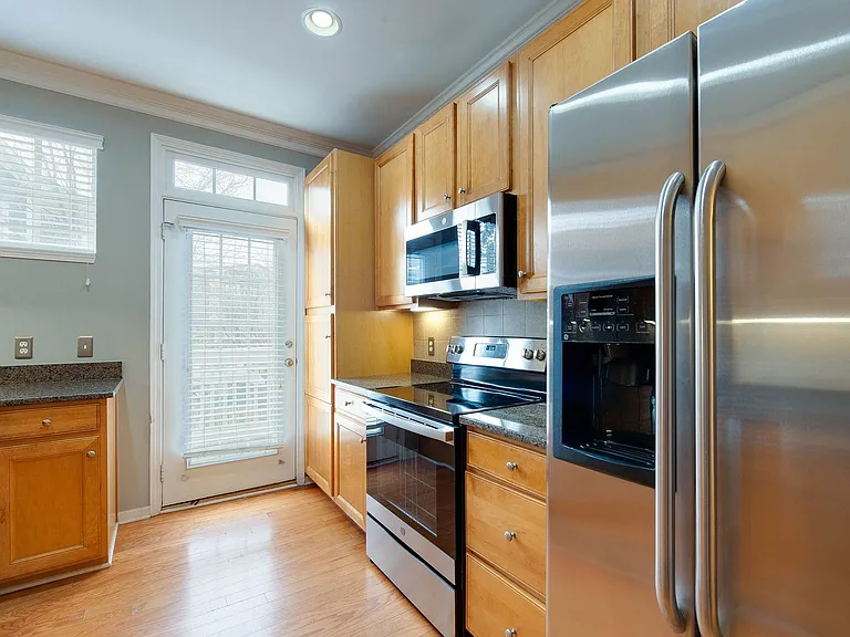 1508 Walnut View Dr — Photo 16