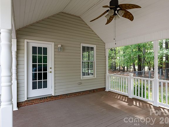 4th image of 4307 Edgeland Rd