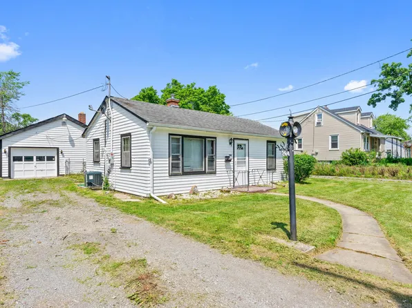 204 S Colorado St, Hobart, IN 46342