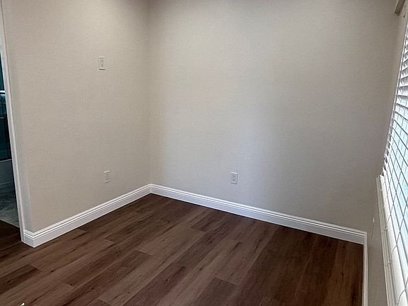 3rd image of 124-126 S Marengo Ave #124-C