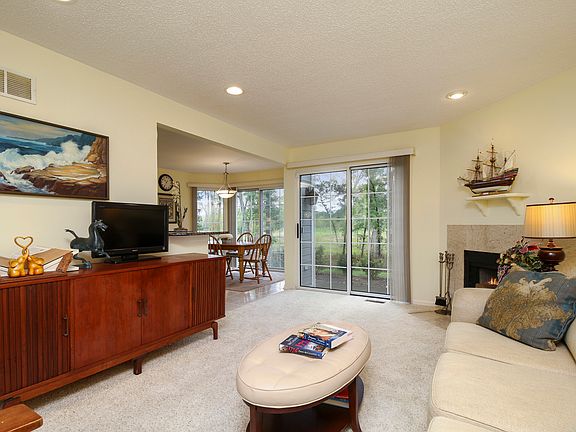 4th image of 4584 Deer Trail Ct
