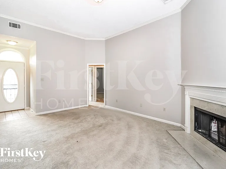 726 Silver Sands Dr — Photo 4