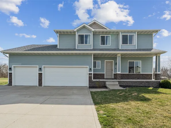 260 SE Dorr Ct, Pleasant Hill, IA 50327