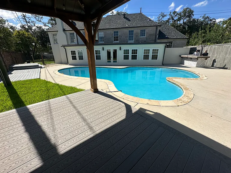 6423 S Claiborne Ave — Photo 30