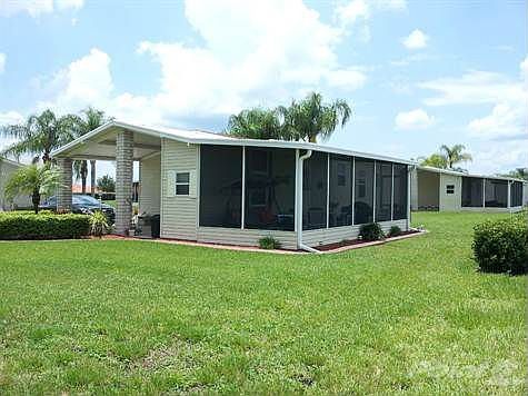 screened lanai in back
