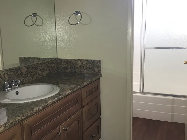 4171 Howard Ave — Photo 13