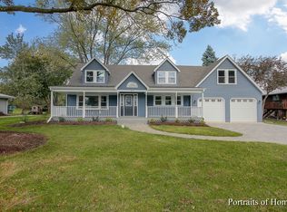 818 Busch Rd, Glen Ellyn, IL 60137