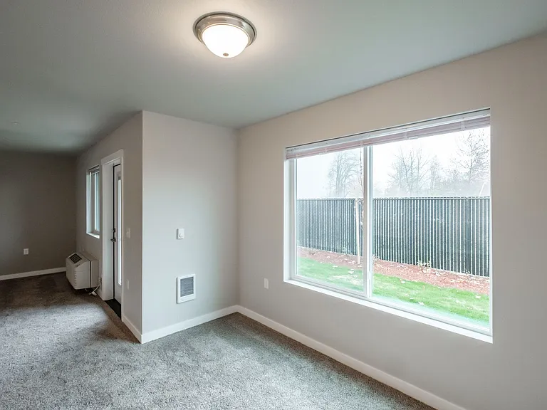 Evergreen Valley Apartments — Photo 42