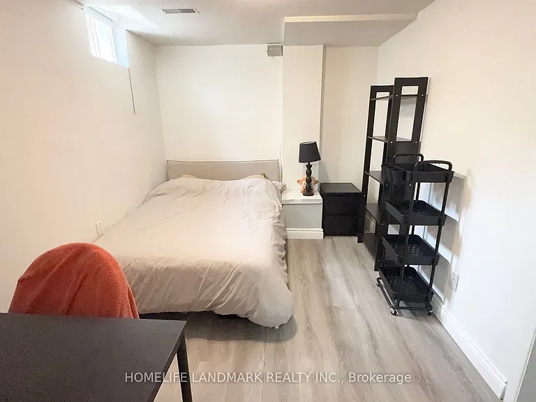 81 United Sq #BASEMENT — Photo 13