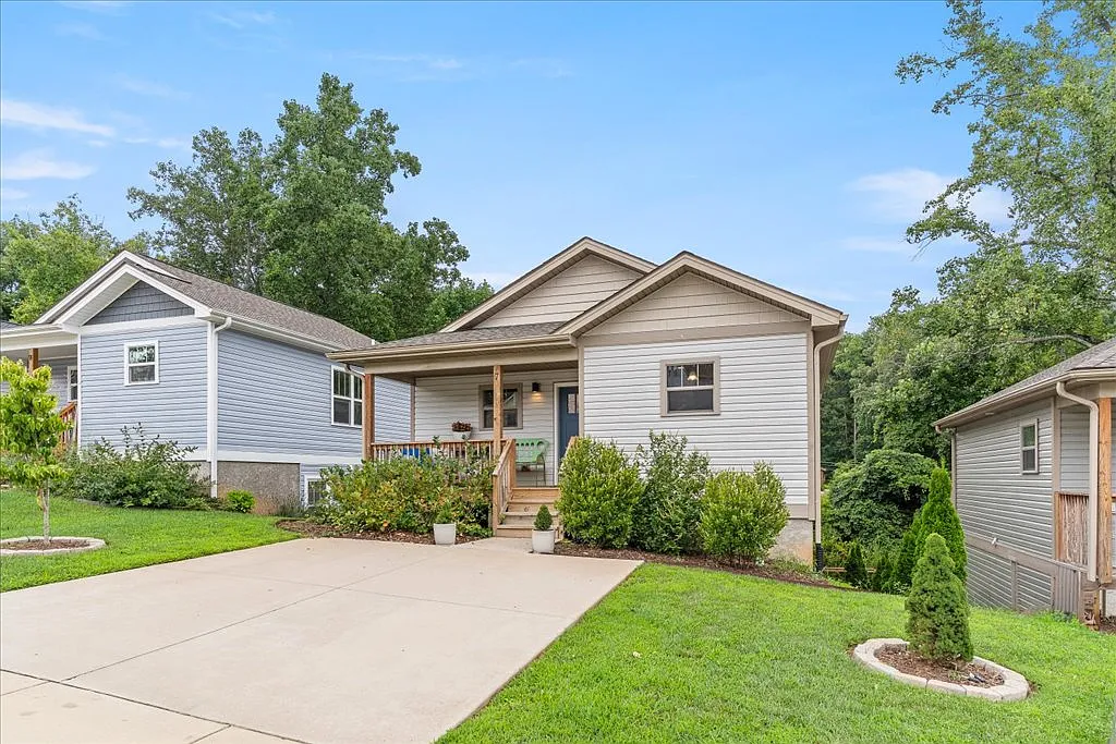 Building Photo - 7 Lillie Farm Ln