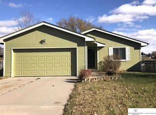 10001 S 9th Cir, Bellevue, NE 68123