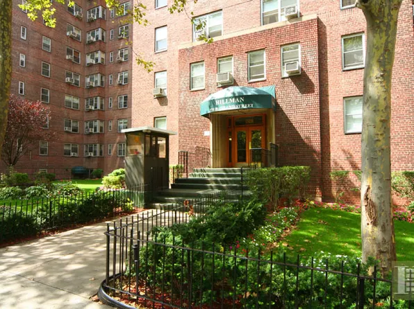 550 Grand Street image 1 of 9