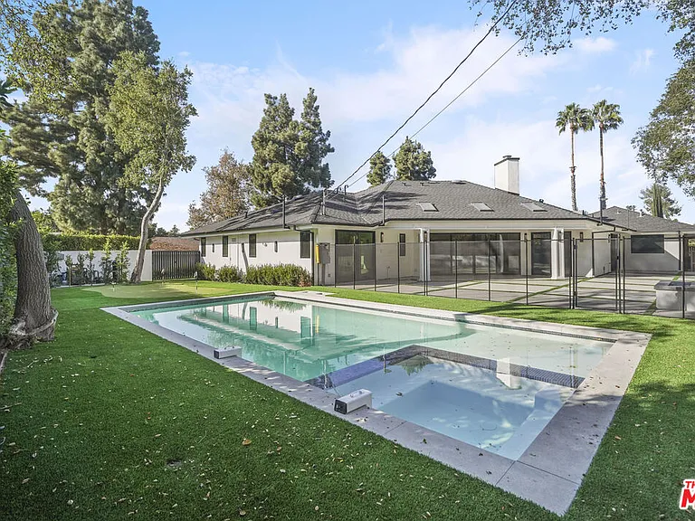4097 Sapphire Dr — Photo 3