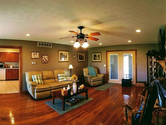5th image of 215 Forest Lake Dr