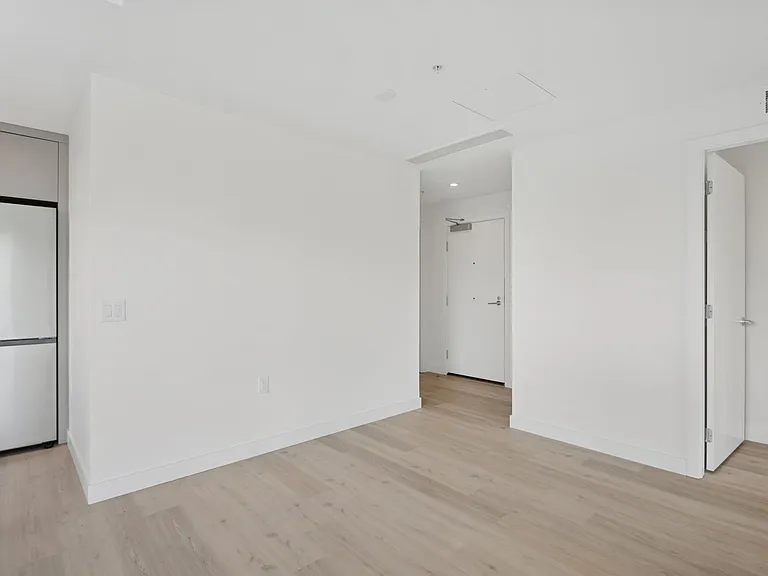 3619 Arbutus St — Photo 18