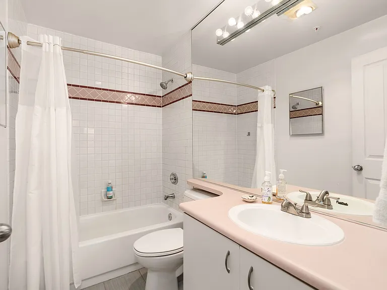 1504 Aurora Ave N #210 — Photo 7