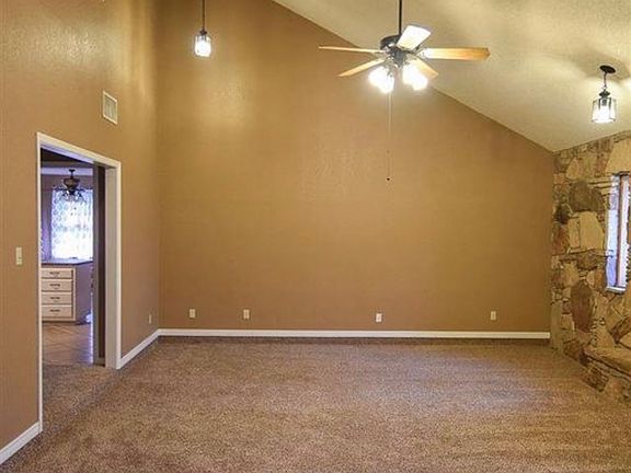 2nd image of 1707 City View Dr