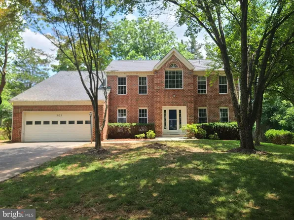 303 Saybrooke View Dr, Gaithersburg, MD 20877