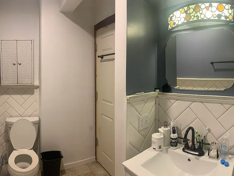 216 University Ave — Photo 33