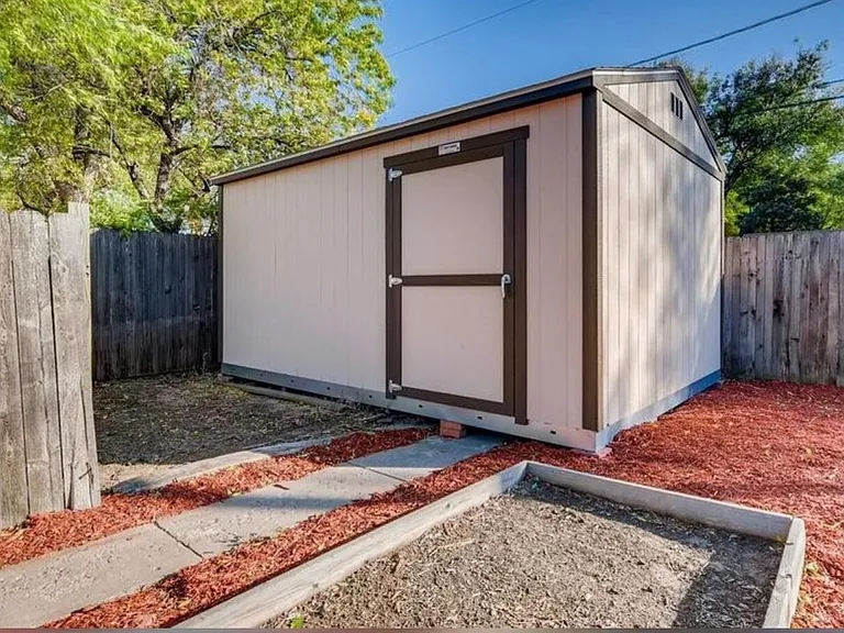311 Redwood Dr — Photo 11