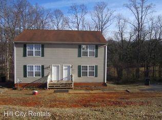 920 Grand Arbre Dr, Bedford, VA 24523