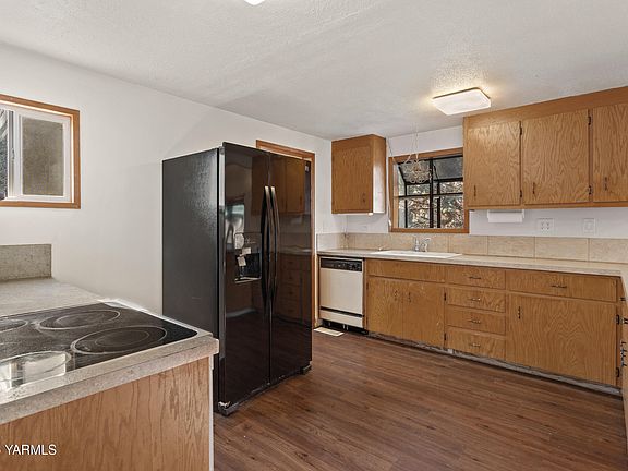 4th image of 121 Tampico Park Rd