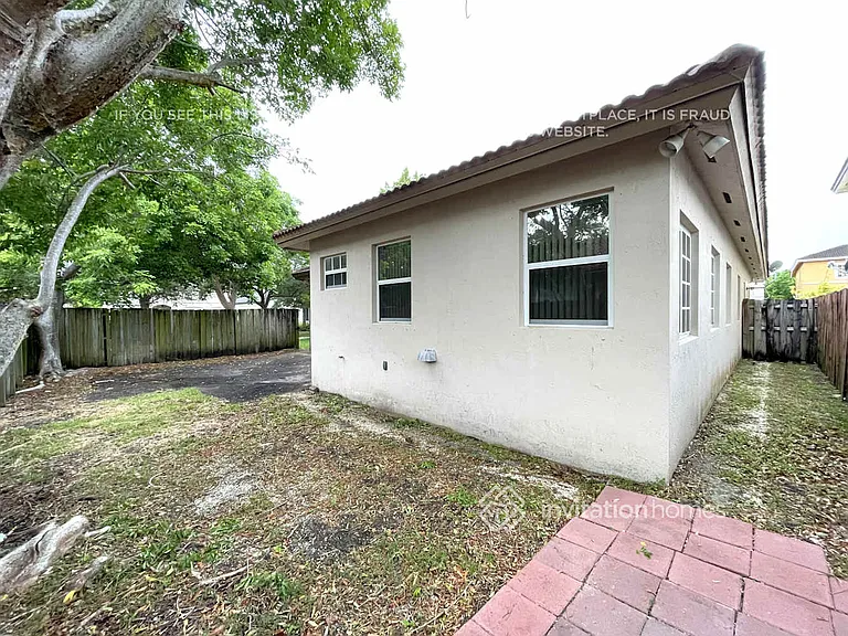 17717 SW 135th Ct — Photo 21