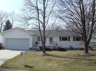 2011 Wardview Rd, Marshalltown, IA 50158