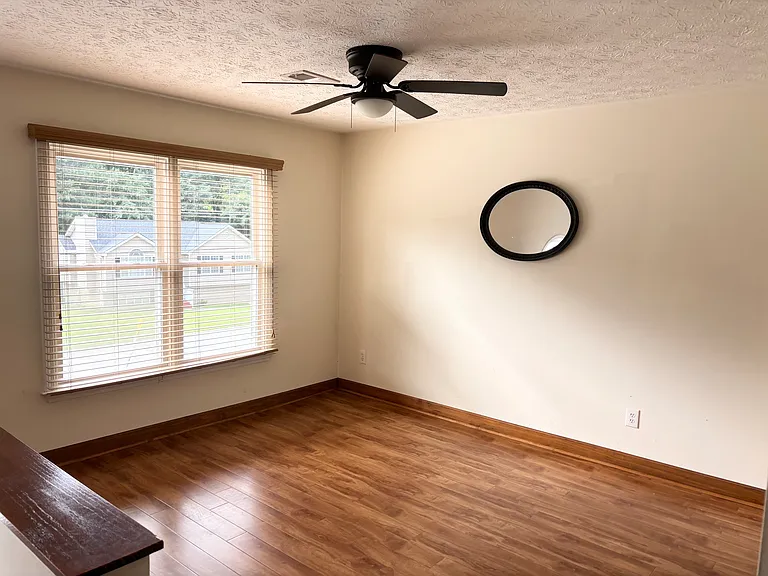 2315 Castle Royale Dr — Photo 5