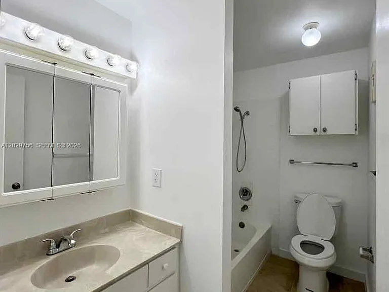 8719 NW 39th St #8719 — Photo 11