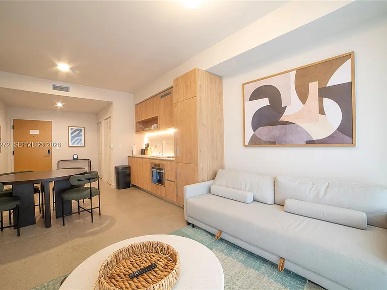 11 NE 6th 1403 Miami #1403 — Photo 5