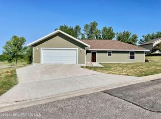 112 Laura Ln, Fergus Falls, MN 56537