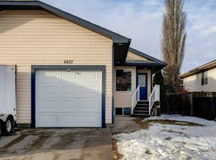 1421 E Strathcona Way, Strathmore, AB T1P1S2