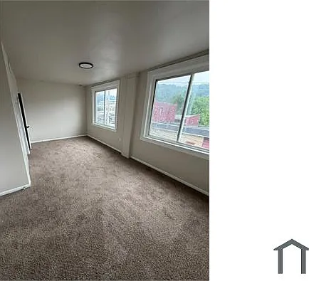 740 Middle Ave — Photo 6
