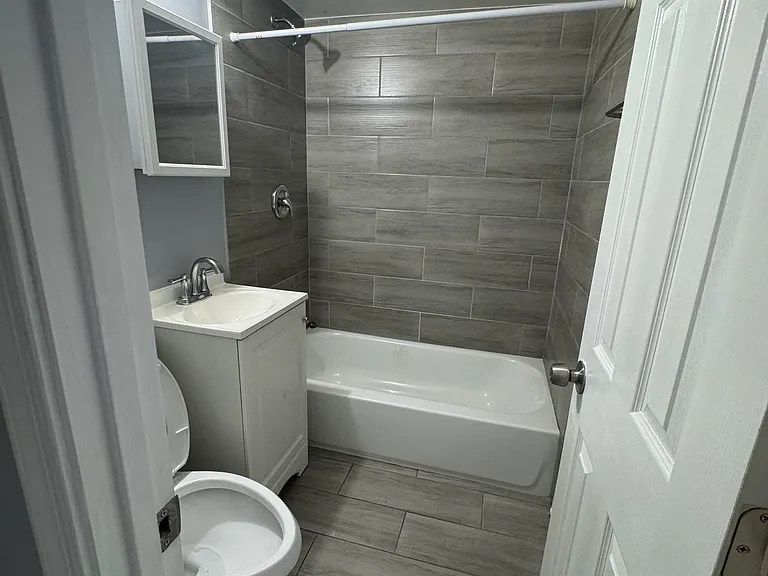 5325 Bass Pl SE #3 — Photo 6