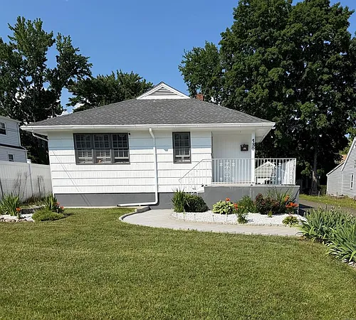 134 Albright Ave Photo 1