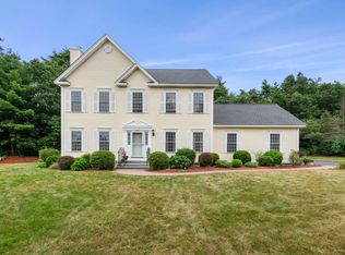 8 Hunter Mill Way, Londonderry, NH 03053