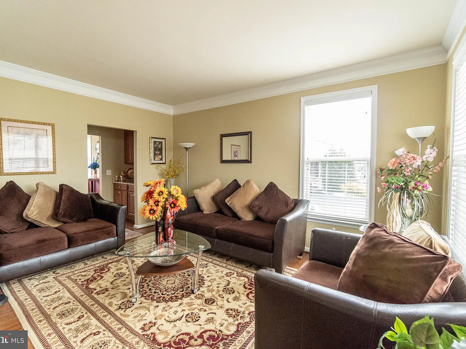 4 bed, 3.5 bath, 4152 sqft, $4,650 — Photo 4