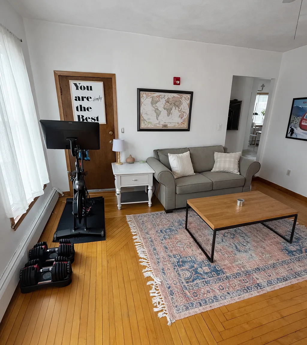 1 bed, 9999 sqft, $2,676 — Photo 2