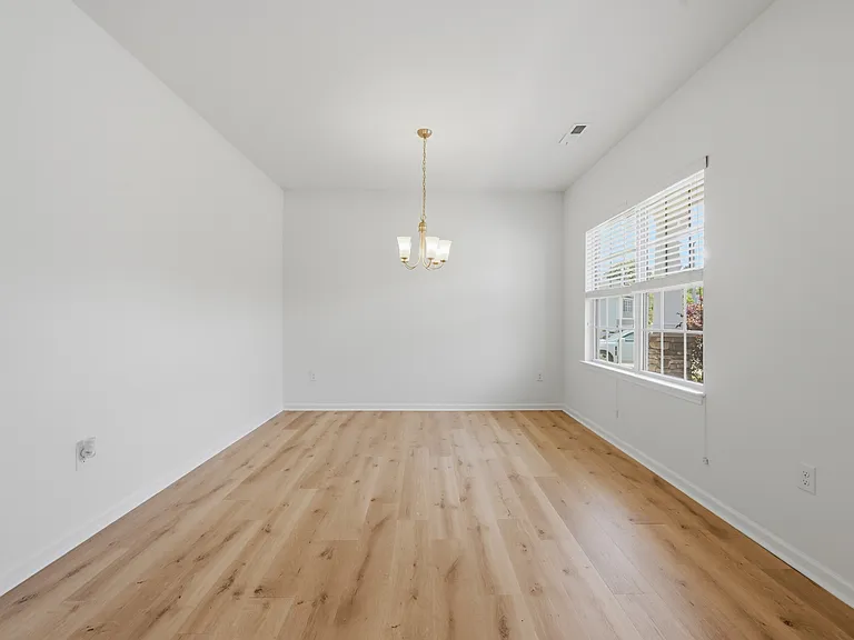 107 Zulabelle Ct — Photo 5