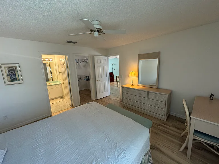 616 Enconto St — Photo 11