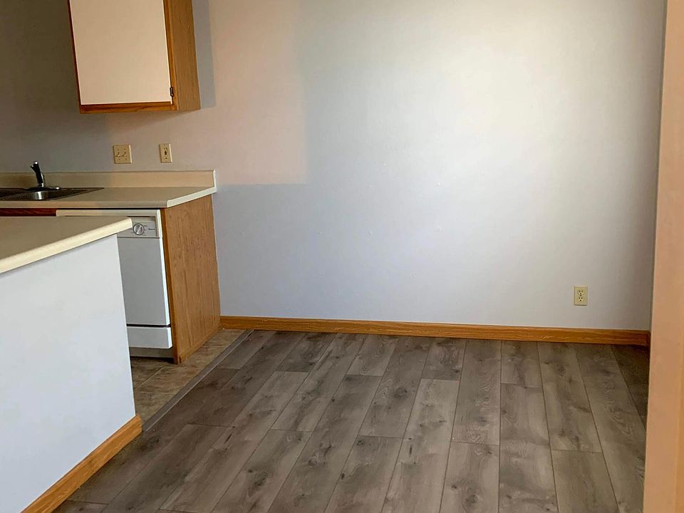 1st image of 1050 W South St #1050