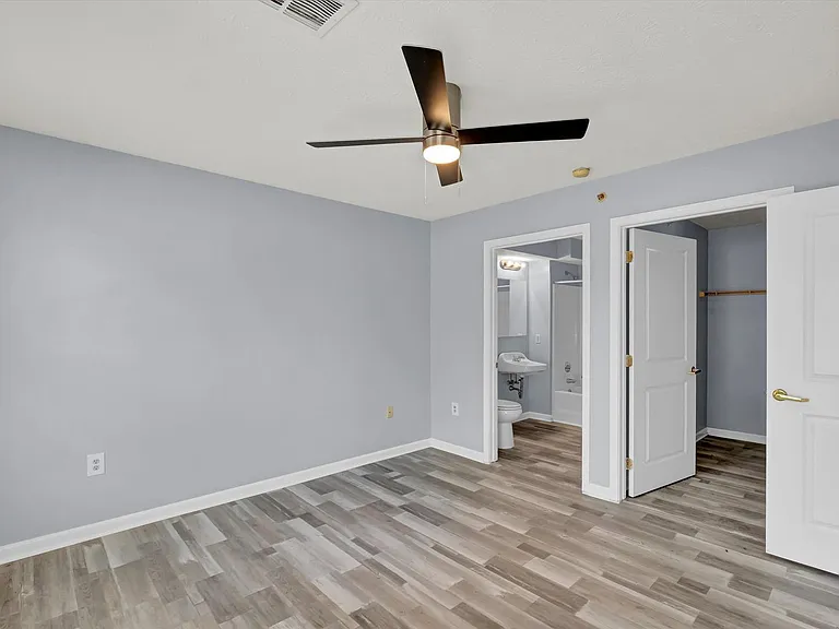 Rowan Place Apartments — Photo 47