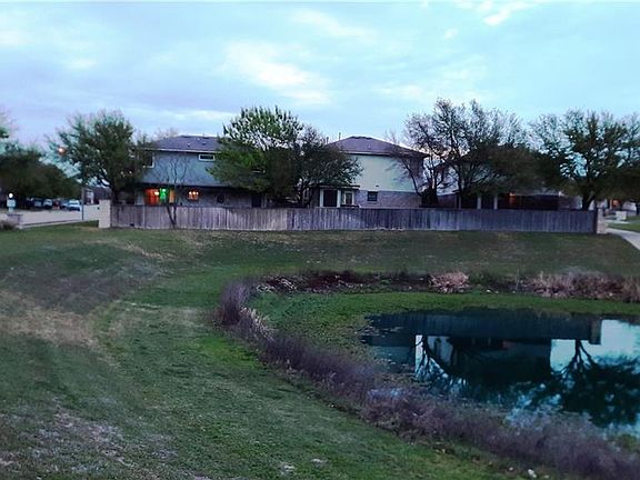 3rd image of 1109 Traci Michelle Dr