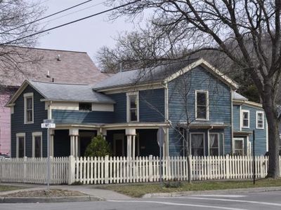 701 N Aurora St, Ithaca, NY, 14850