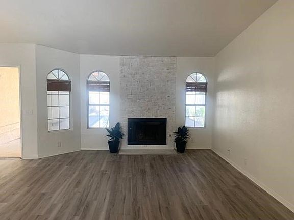 5th image of 52310 Avenida Madero