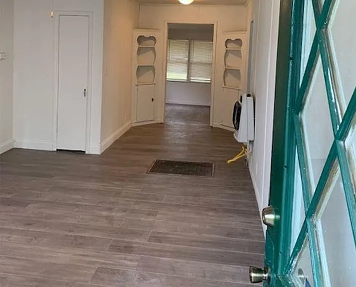 4736 S 27th West Ave — Photo 2