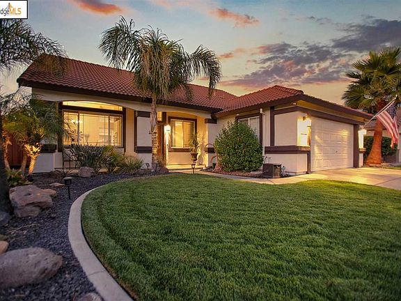2nd image of 4388 Cove Ln