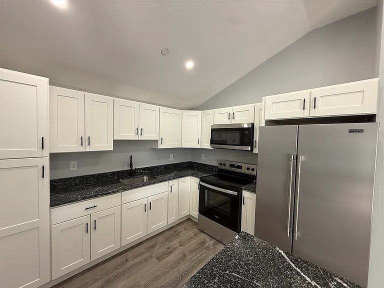 126 Cross St #3 — Photo 1